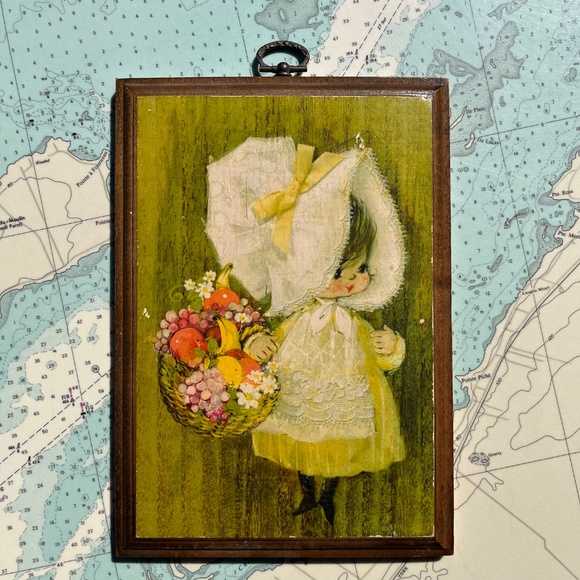 Vintage Kitschy Girl with Fruit Basket Wall Plaque - Picture 2 of 4